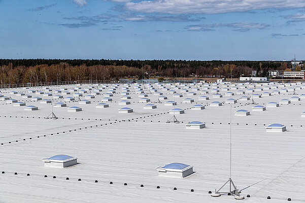 LAMILUX Rooflight F100 | Logistikzentrum Lidl Riga, Lettland