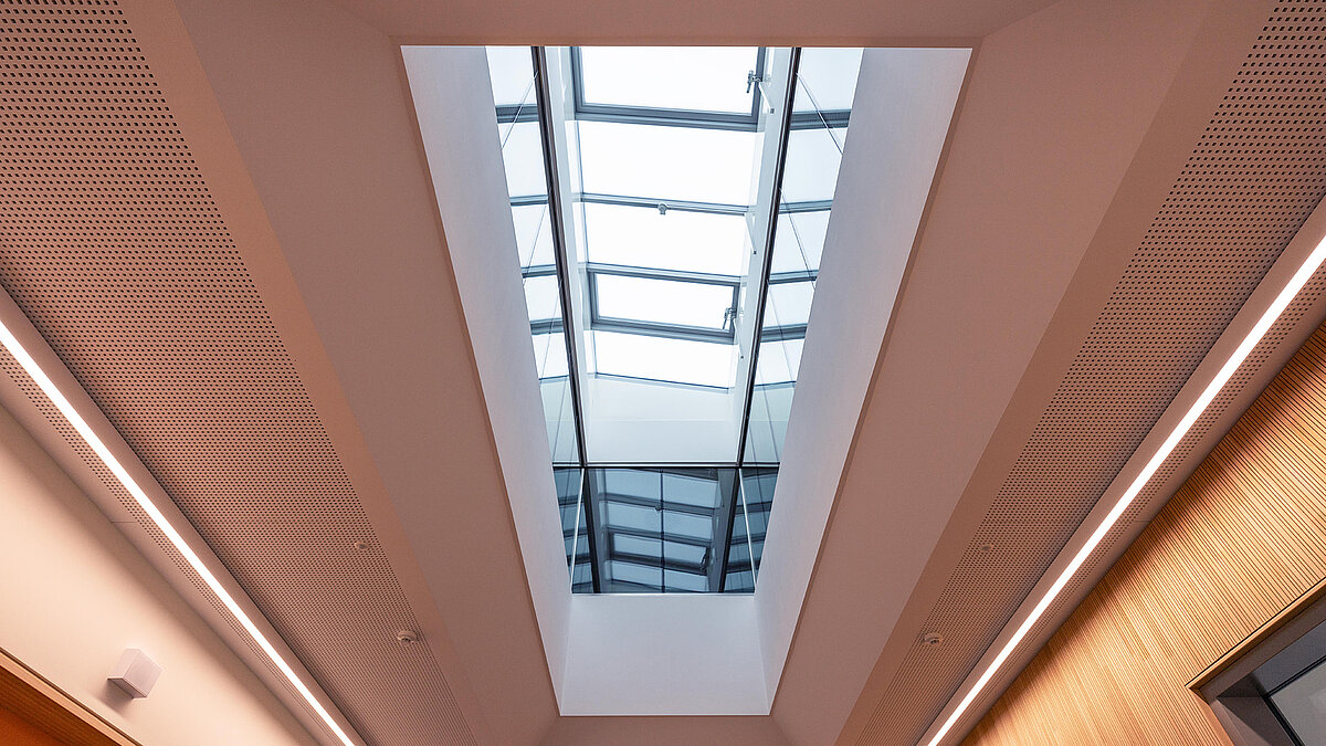 LAMILUX glass roof PR60 in the corridor area of Burgebrach school center