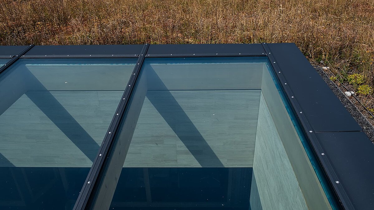 Flat roof skylight at Wiggensbach daycare center with glass cover
