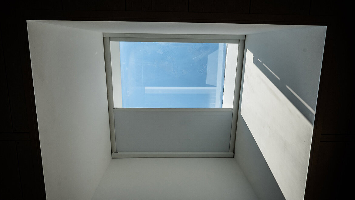 LAMILUX flat roof window with internal sun shading