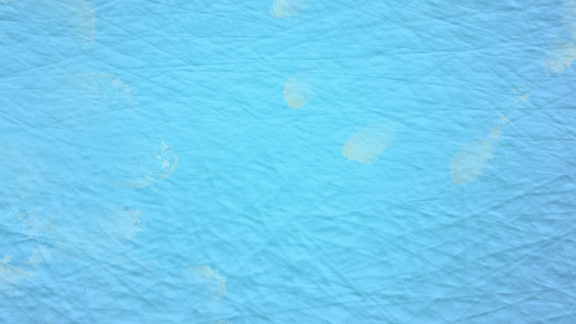 Impact test with LAMILUX Antibac Prevents germ deposition on surfaces with LAMILUX Antibac | insights by LAMILUX