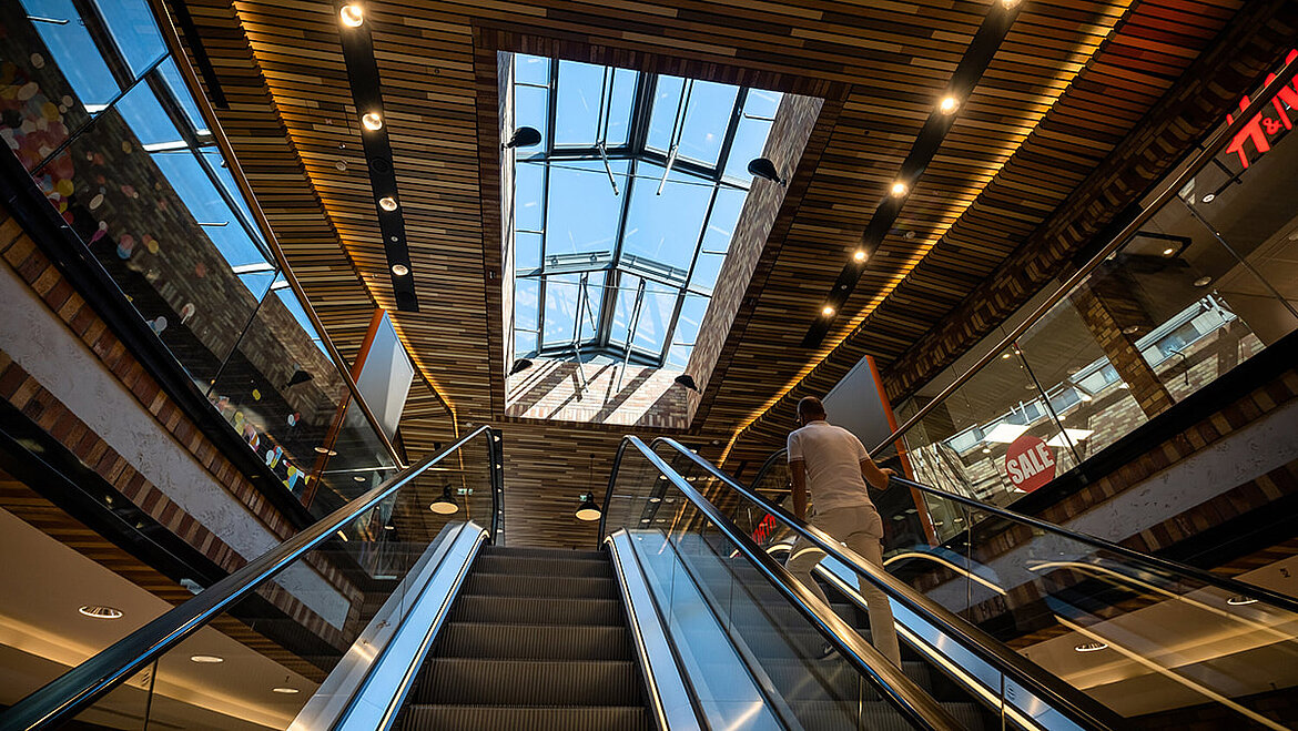 PR60 glass roof over the escalator of a shopping centre