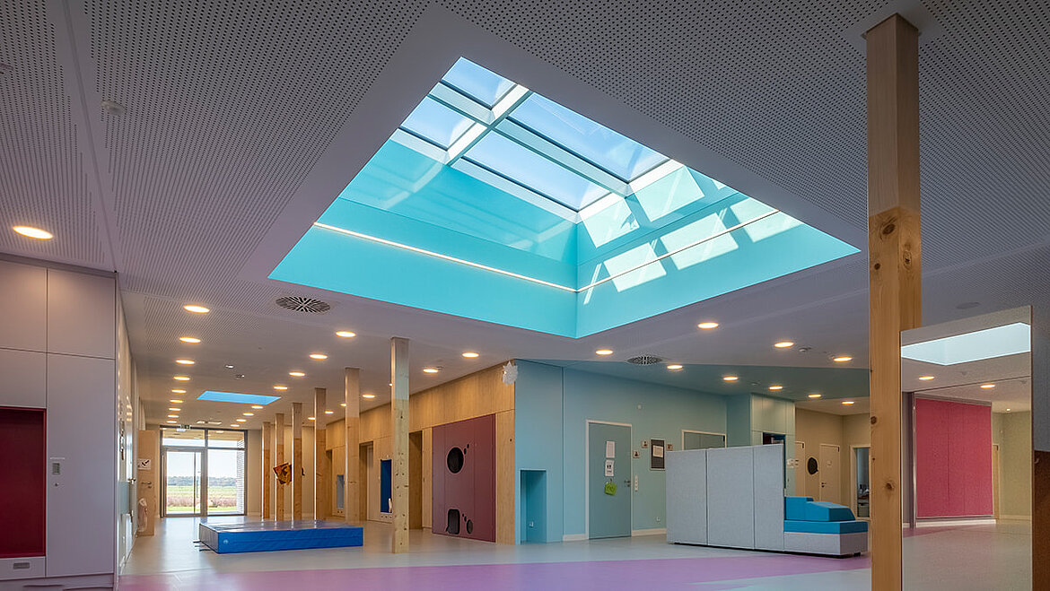Daylight in a kindergarten | insights by LAMILUX