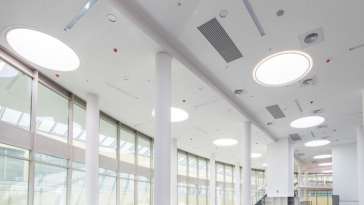 LAMILUX Rooflight F100 Circular  Educational buildings Assembly hall