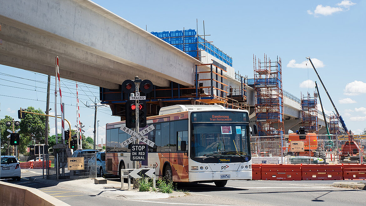 Bus on a construction site Bus on a construction site | insights by LAMILUX