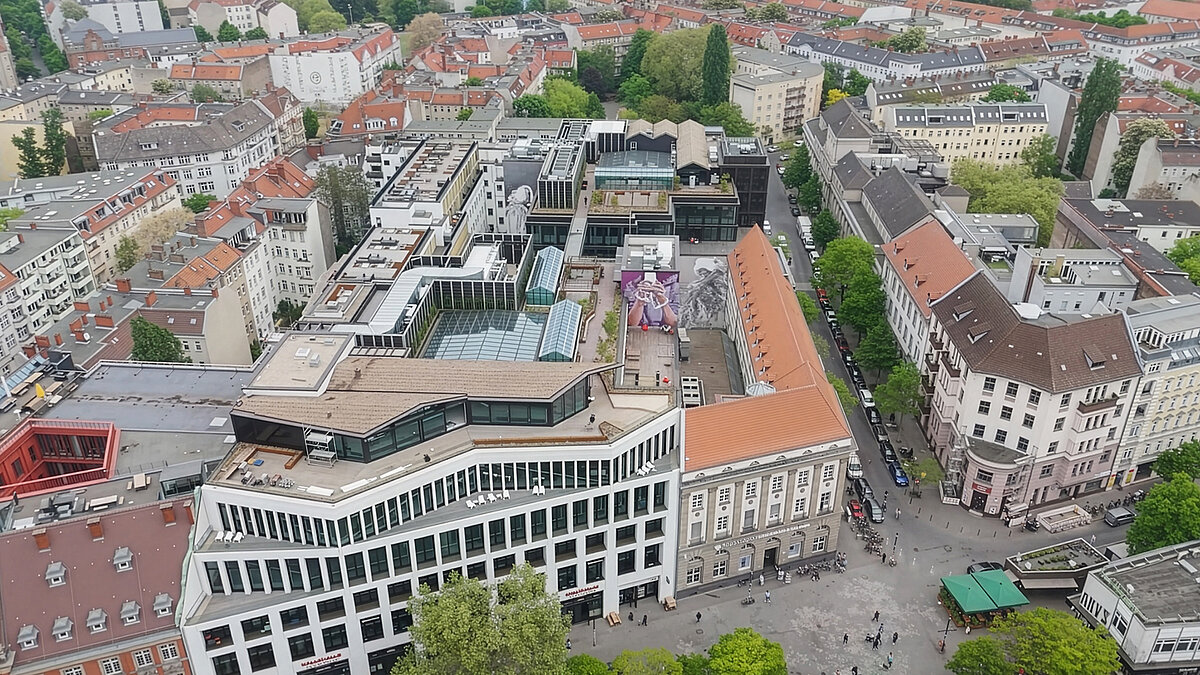 Aerial view of the Kalle Neukölln with LAMILUX daylight systems on the roof