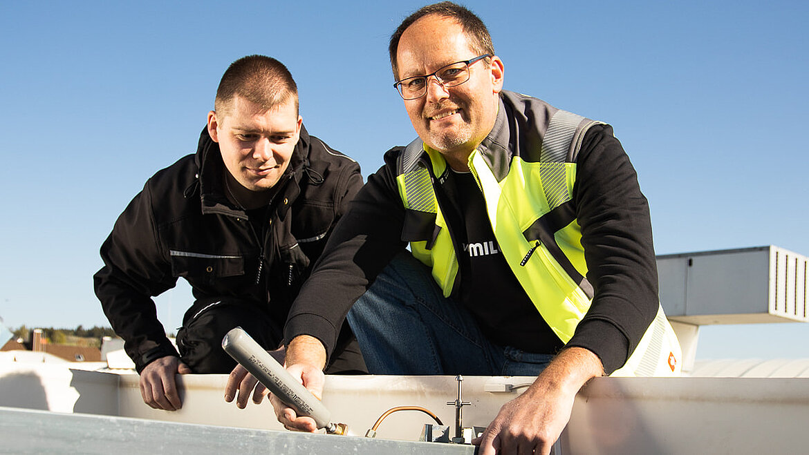 Skylight maintenance