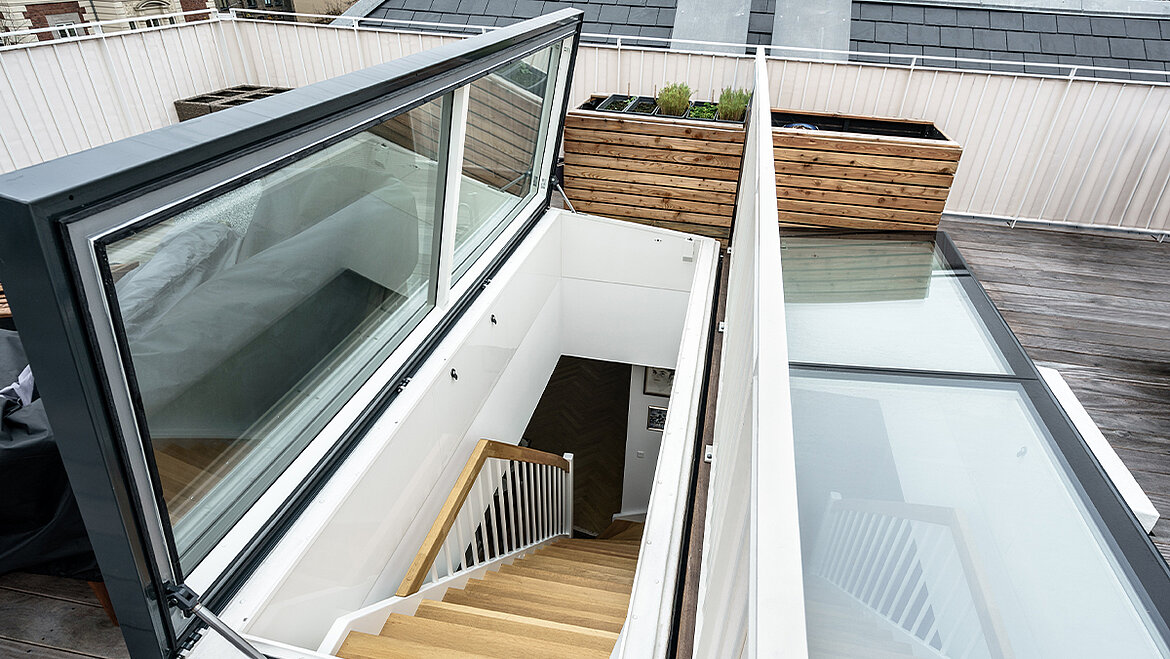 LAMILUX Flat Roof Exit Comfort Swing