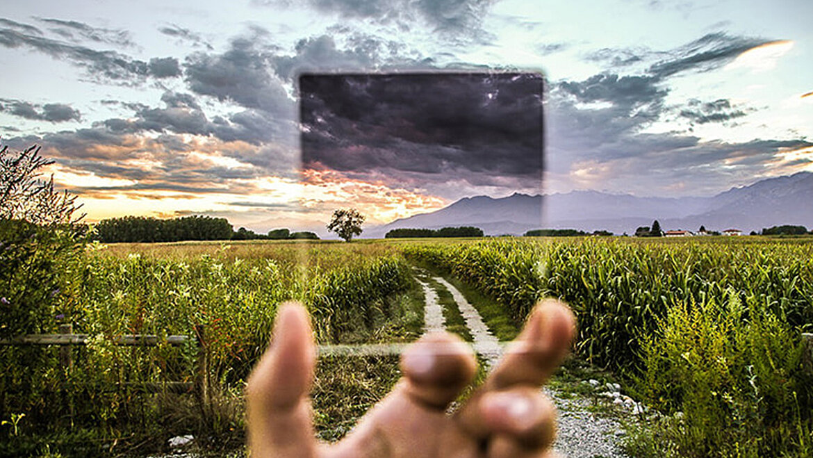 Filter in front of landscape Filter in front of landscape | insights by LAMILUX
