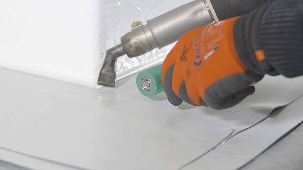 Welding of overlapping PVC sheets Overlapping welding of PVC sheets | insights by LAMILUX