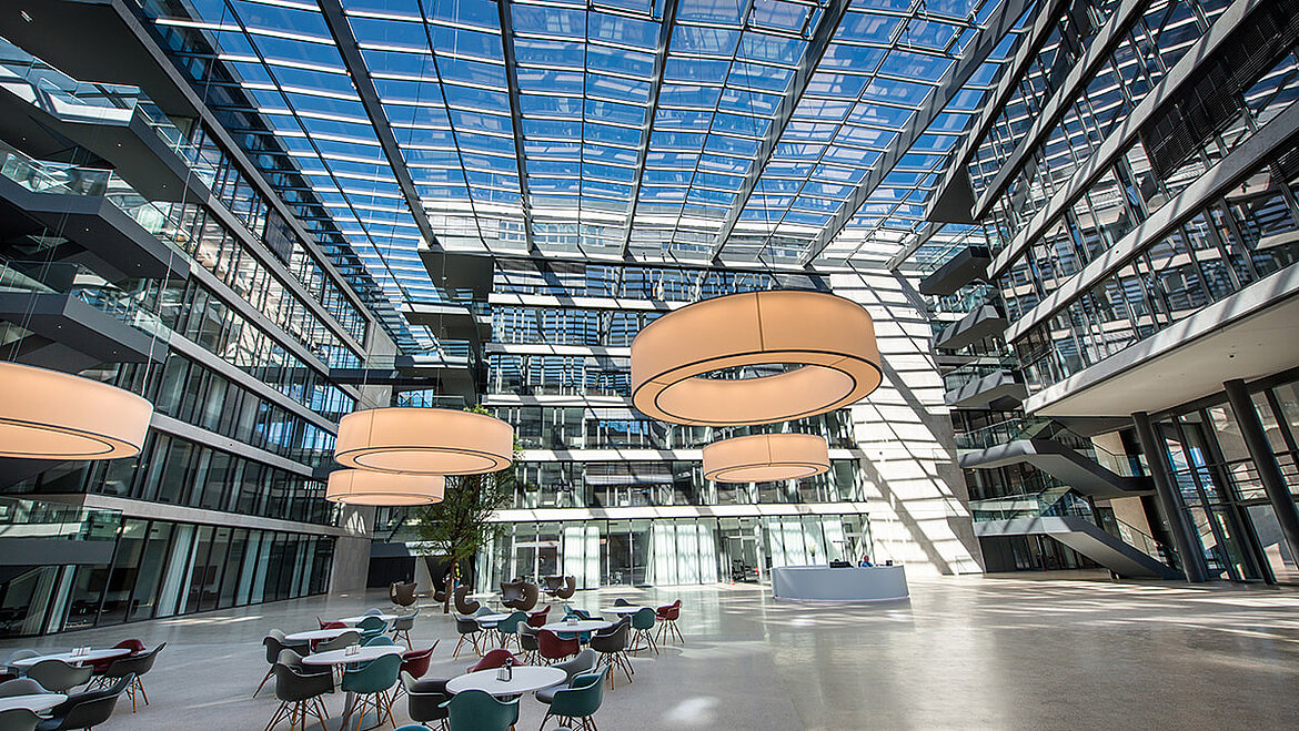 Glass roof over the inner courtyard of the FGS Campus in Bonn LAMILUX Glass Roof PR60 with steel substructure on the FGS Campus Bonn | insights by LAMILUX