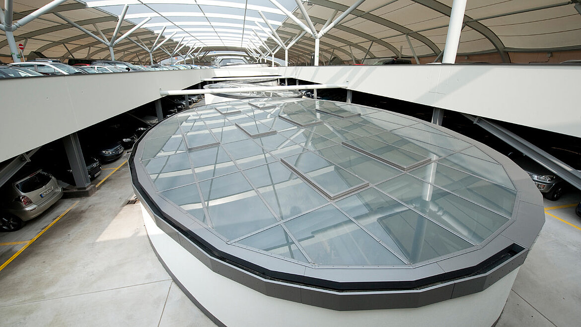 Parking Deck with Glass Roof at Rhine Gallery Glass roof with NRWG double flaps on the Rhine-Galerie in Ludwigshafen | insights by LAMILUX