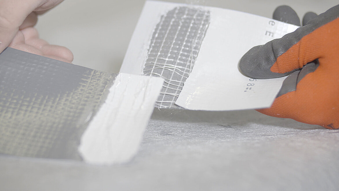 Shear test after the weld test Shear test after weld test on a PVC waterproofing membrane | insights by LAMILUX