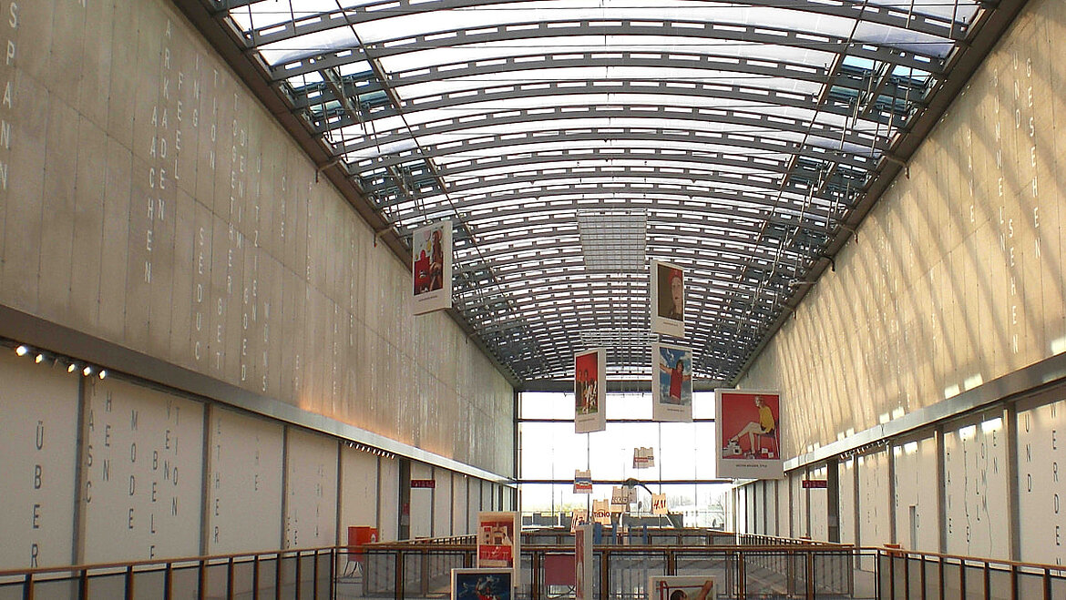 In the Aachen Arcades Interior view of the glass roof in the Aachen Arcades | insights by LAMILUX