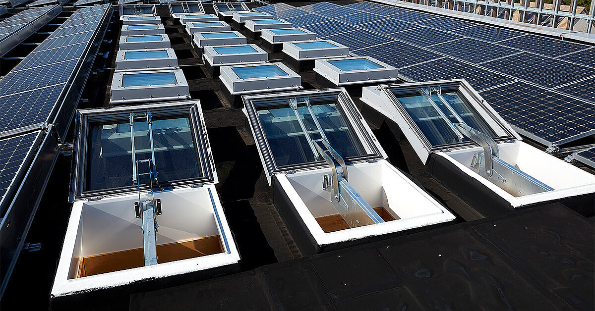 What is integral smoke extraction for buildings? insights by LAMILUX