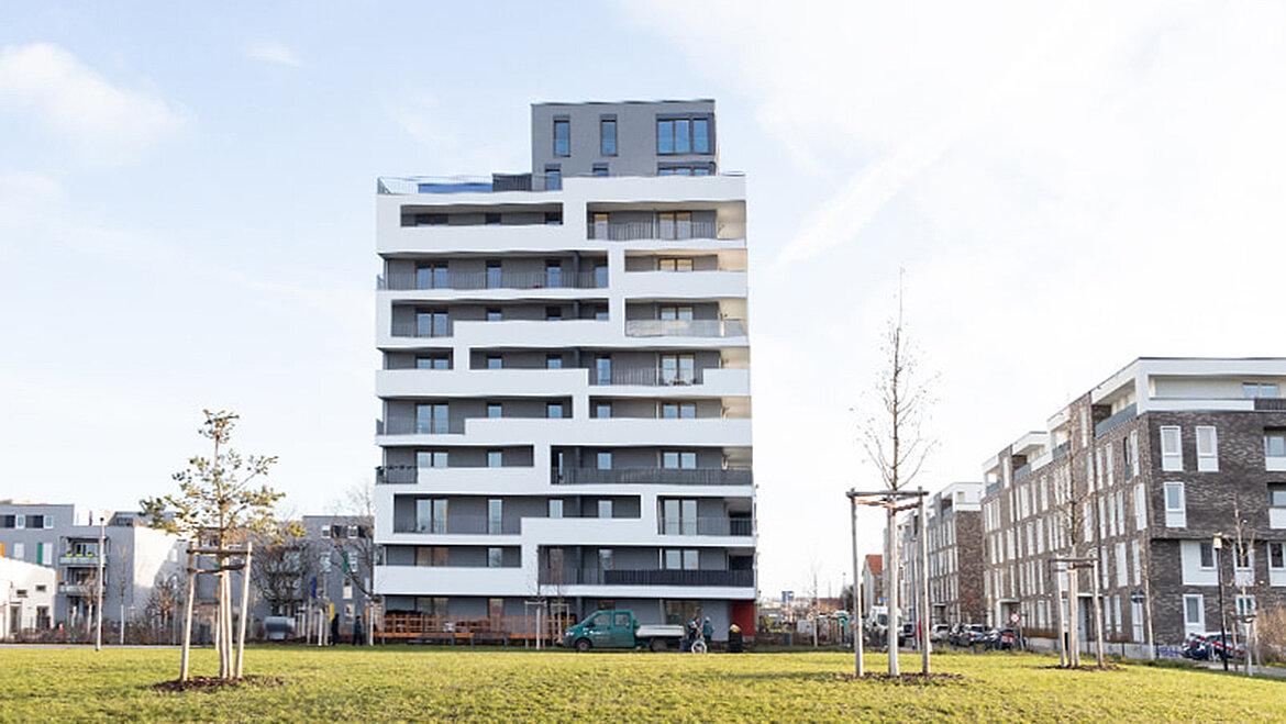 First high-rise in Erfurt since reunification: Johannesturm Johannesturm in Erfurt with integral object smoke extraction from LAMILUX | insights by LAMILUX