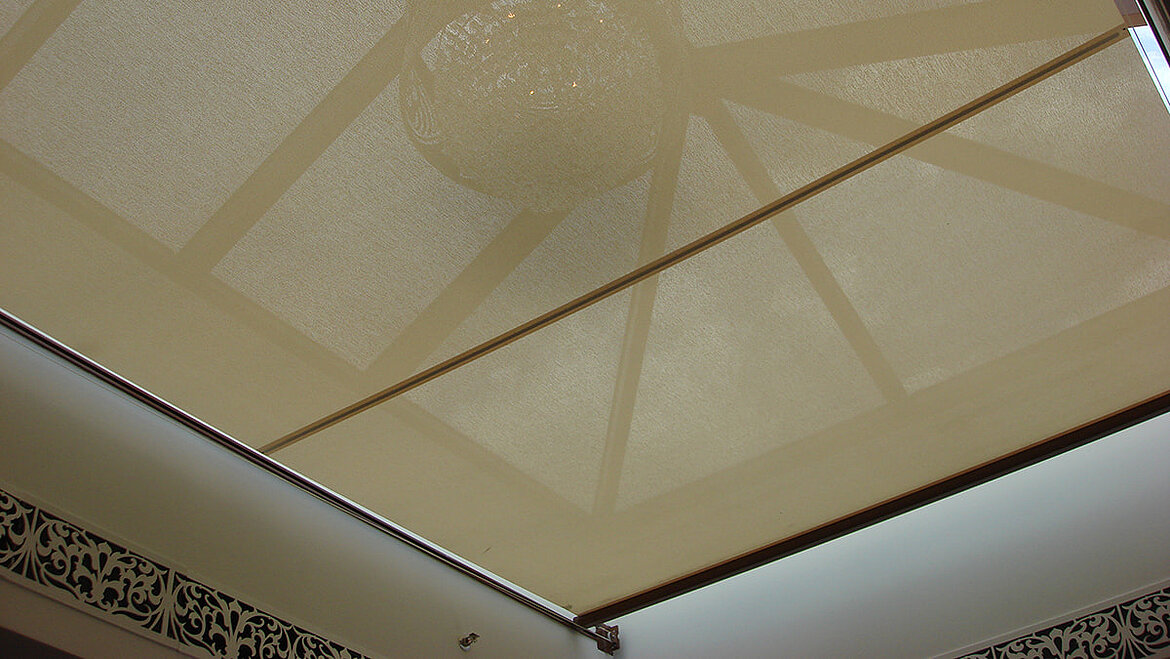 Internal shading as individual accessory solution for a glass roof PR60 glass roof as pyramid with internal shading | insights by LAMILUX