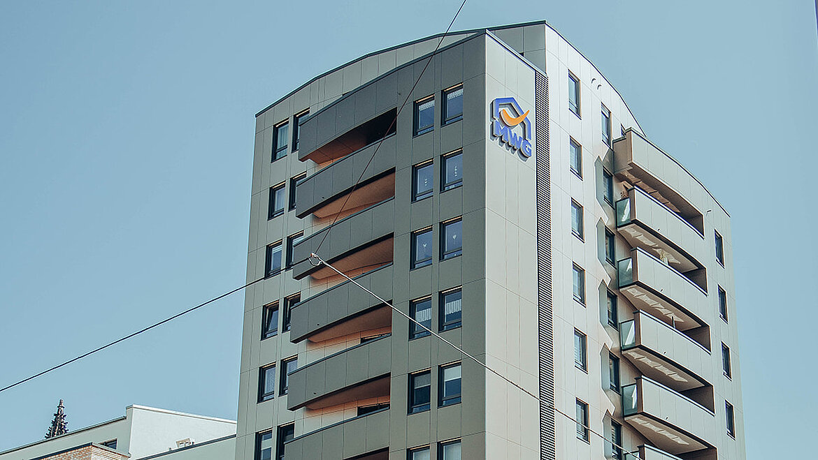 The staircases are equipped with smoke protection pressure systems High-rise residential building in Breite Weg Magdeburg with LAMILUX smoke extraction system | insights by LAMILUX