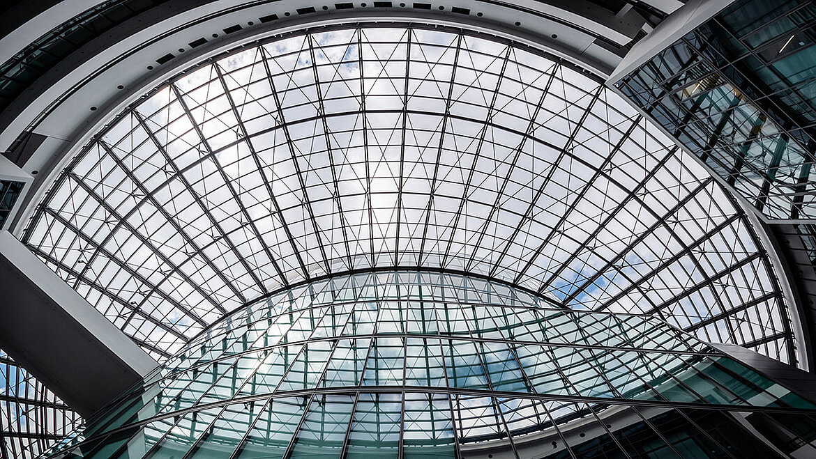 The glass architecture in the BMW Research and Innovation Centre Precise and individual glass roof production by LAMILUX for BMW | insights by LAMILUX