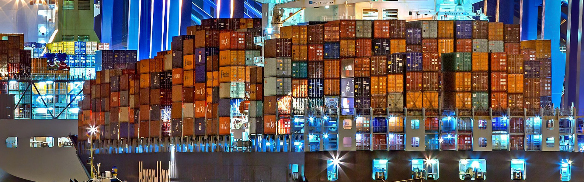 Globale Containerlogistik | insights by LAMILUX