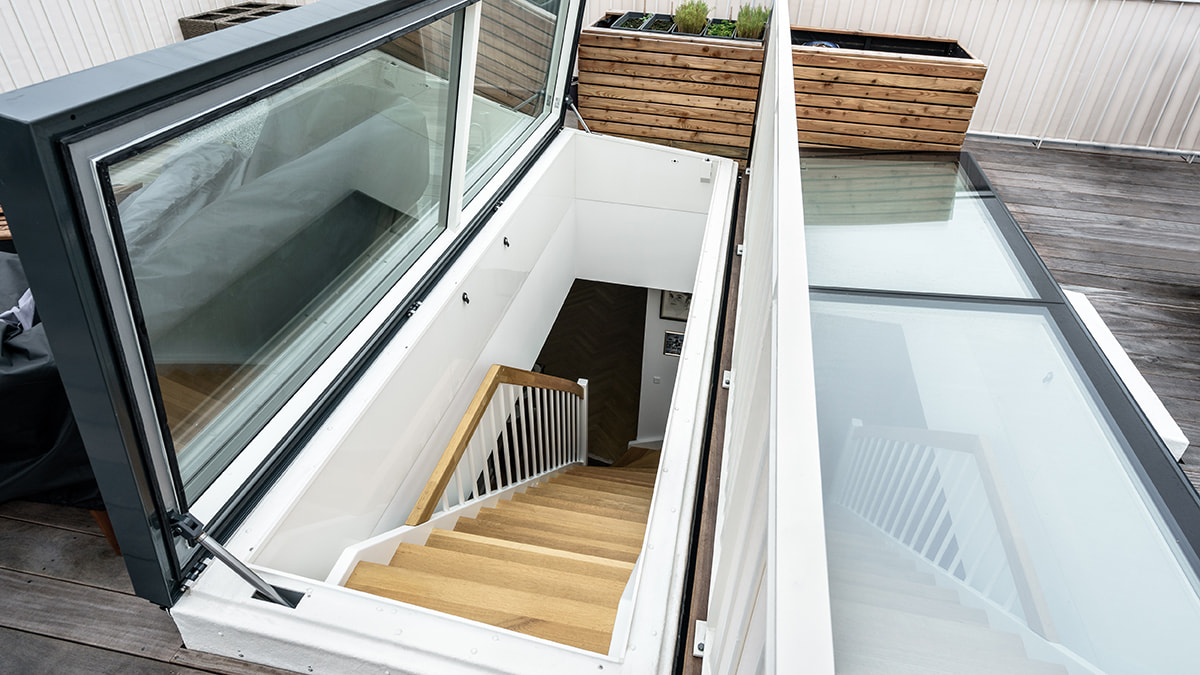 Luxury access to the roof terrace LAMILUX