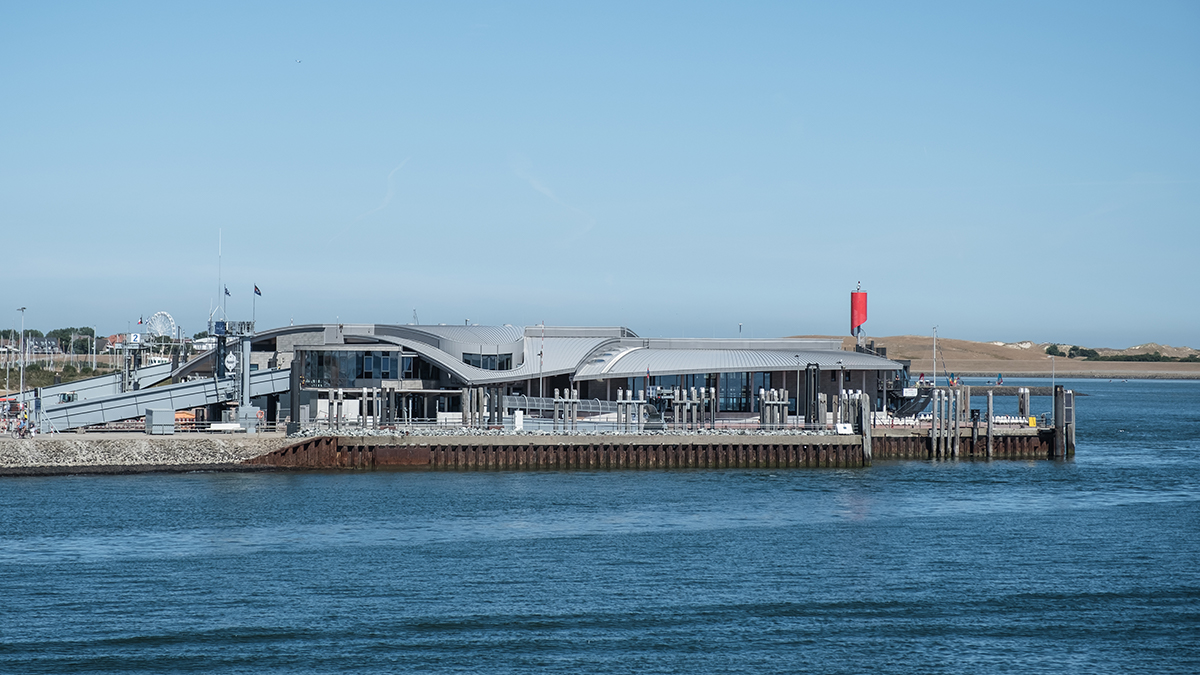 LAMILUX Glasskylight FE Circular at the Harbour Terminal “Hafendüne“ in Norderney (Germany)