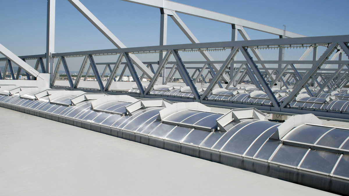LAMILUX Continuous Rooflight B at the A380 Assembly Hangar in Frankfurt (Germany)